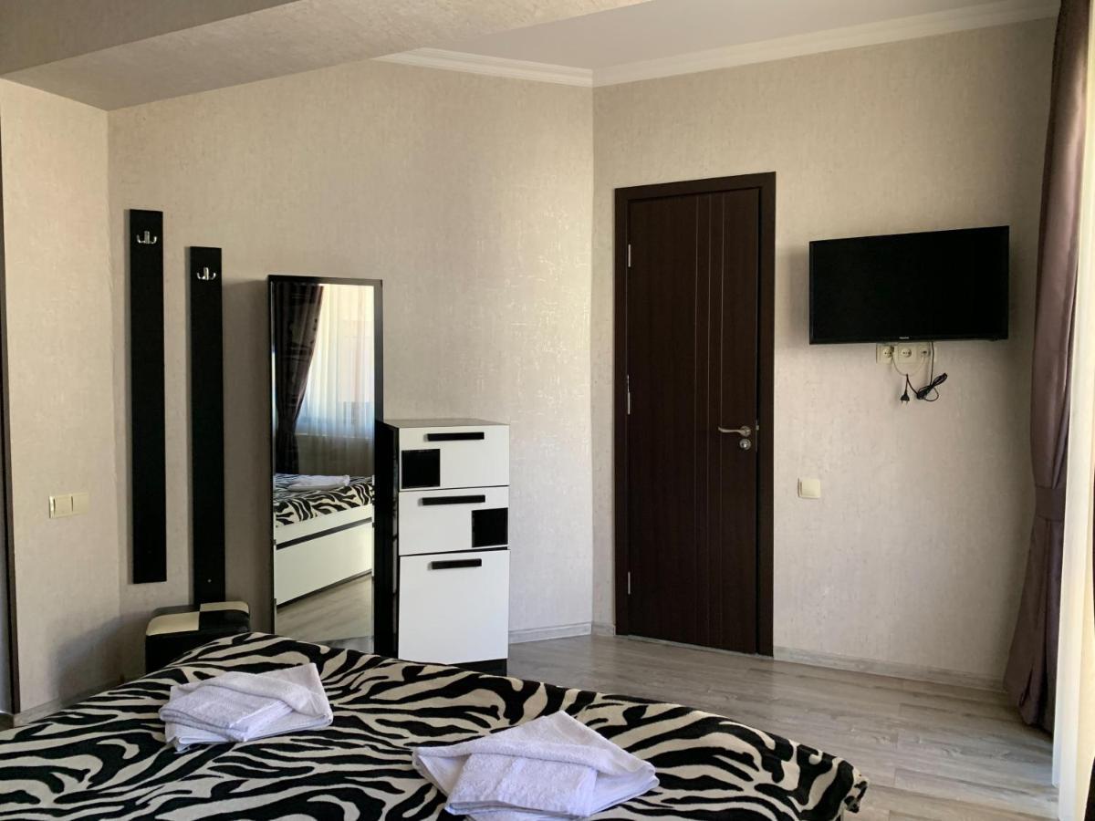 Villa Astoria บาคูเรียนี ภายนอก รูปภาพ
